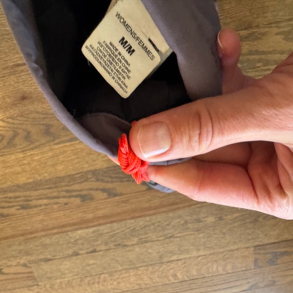 The North Face mittens female size M - Picture 6 of 7